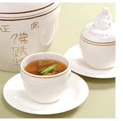佛跳牆(福建名菜 高級素材の壷蒸しスープ)